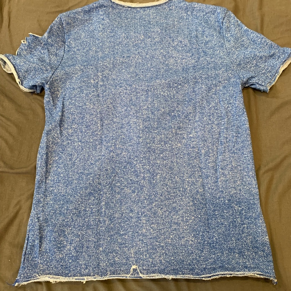 Tattered/slashed style t shirt - Picture 4 of 4